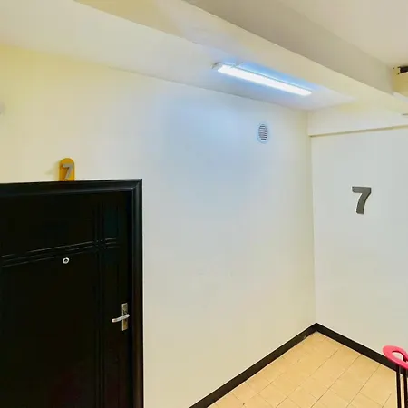 122 Home Near Baiyoke Sky Tower