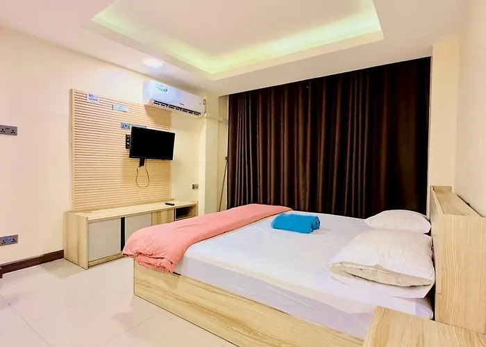 122 Near Baiyoke Sky Tower 3* 曼谷