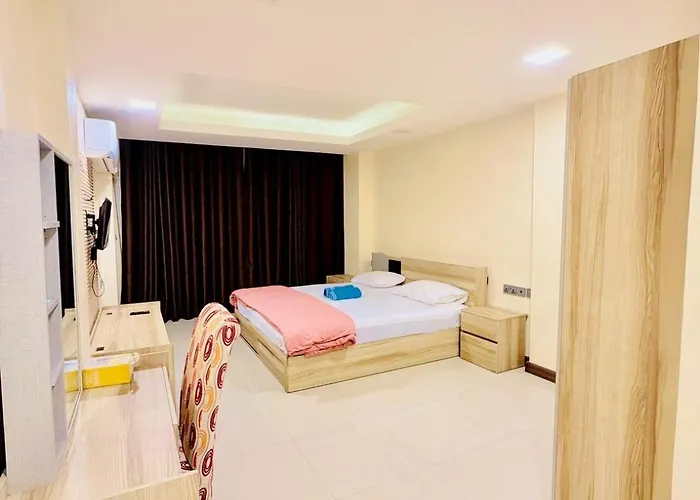 122 Near Baiyoke Sky Tower